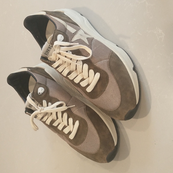 New Golden Goose Men's Lace Up Running Sneakers - Picture 6 of 14